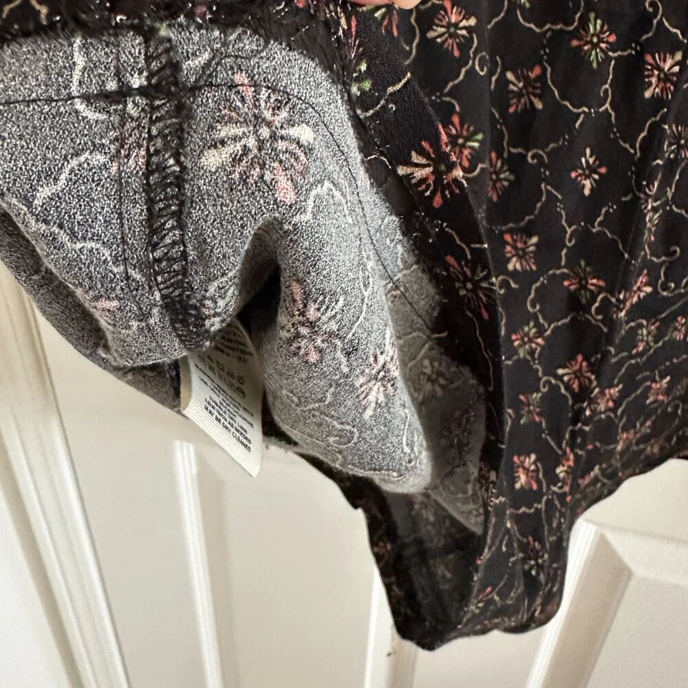 Free‎ People Debby Dot Romper Black Floral Button Viscose Collar Small - Picture 8 of 9